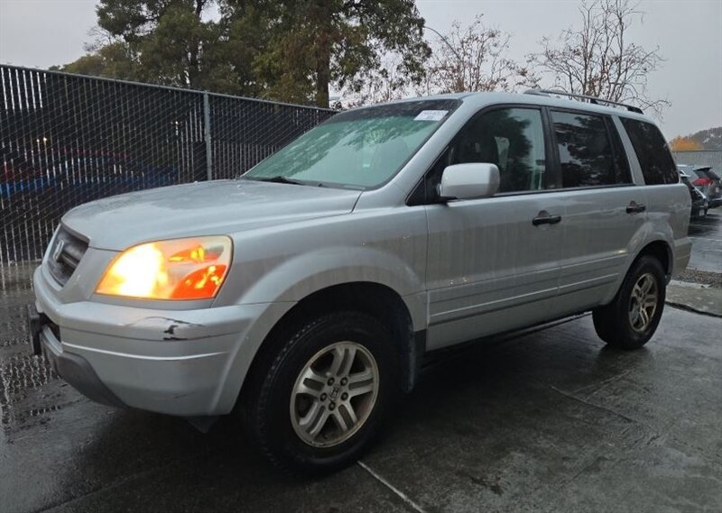 2004 Honda Pilot EX's photo