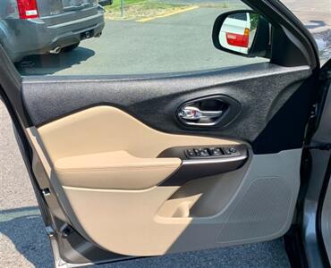 2019 Jeep Cherokee Latitude - Photo 8 - Spokane Valley, WA 99212