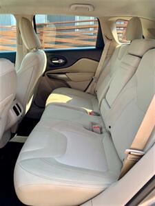 2019 Jeep Cherokee Latitude - Photo 11 - Spokane Valley, WA 99212