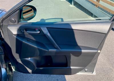 2011 Mazda Mazda3 i Touring - Photo 15 - Spokane Valley, WA 99212