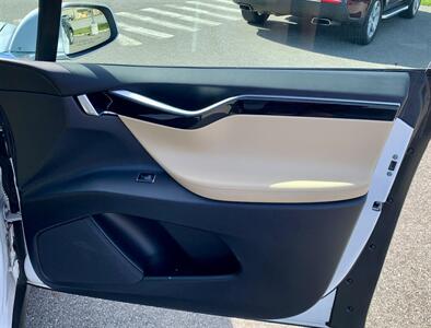 2016 Tesla Model X 75D   - Photo 15 - Spokane Valley, WA 99212
