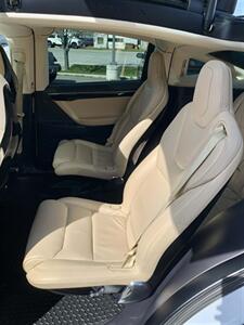 2016 Tesla Model X 75D   - Photo 11 - Spokane Valley, WA 99212