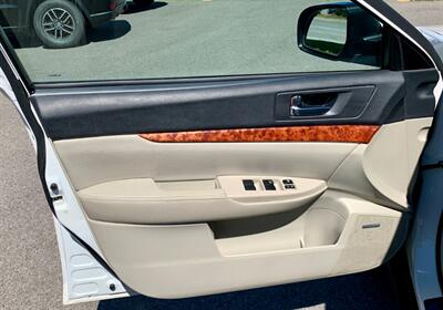 2011 Subaru Outback 3.6R Limited - Photo 8 - Spokane Valley, WA 99212