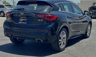 2017 INFINITI QX30 Luxury   - Photo 9 - Yuma, AZ 85365