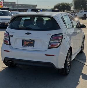 2020 Chevrolet Sonic LT - Photo 9 - Yuma, AZ 85364