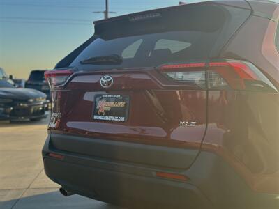 2019 Toyota RAV4 XLE   - Photo 8 - Yuma, AZ 85364