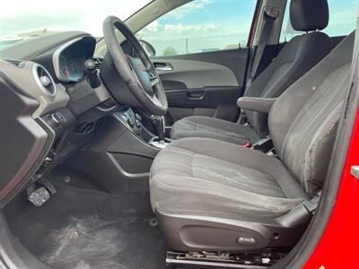 2019 Chevrolet Sonic LT Auto   - Photo 4 - Yuma, AZ 85364