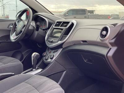 2019 Chevrolet Sonic LT Auto   - Photo 3 - Yuma, AZ 85364