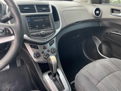 2019 Chevrolet Sonic LT Auto   - Photo 7 - Yuma, AZ 85364