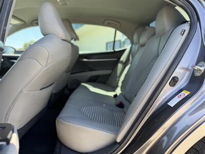 2019 Toyota Camry SE   - Photo 4 - Yuma, AZ 85365