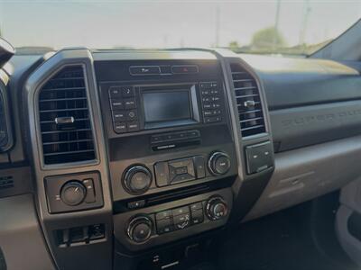 2017 Ford F-350 Super Duty XL   - Photo 3 - Yuma, AZ 85365