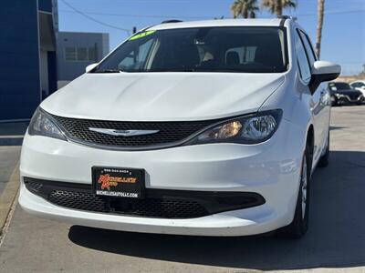 2021 Chrysler Voyager LXi   - Photo 8 - Somerton, AZ 85350