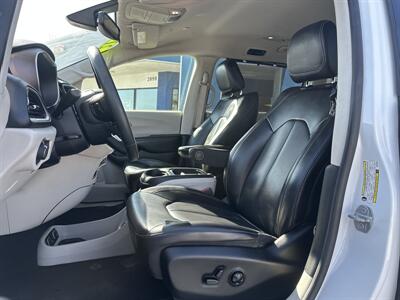 2021 Chrysler Voyager LXi   - Photo 3 - Somerton, AZ 85350