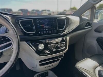 2018 Chrysler Pacifica Limited   - Photo 4 - Yuma, AZ 85365