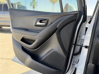 2020 Chevrolet Trax LS   - Photo 10 - Somerton, AZ 85350
