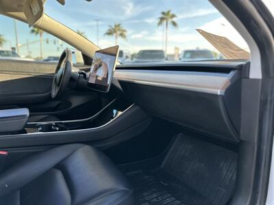 2020 Tesla Model 3 Standard Range Plus   - Photo 5 - Yuma, AZ 85364