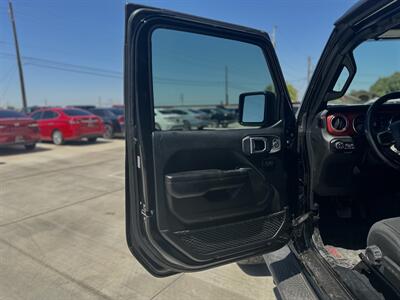 2021 Jeep Gladiator Rubicon   - Photo 6 - Somerton, AZ 85350