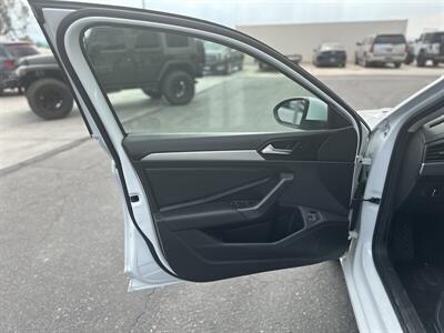 2021 Volkswagen Jetta S   - Photo 5 - Somerton, AZ 85350
