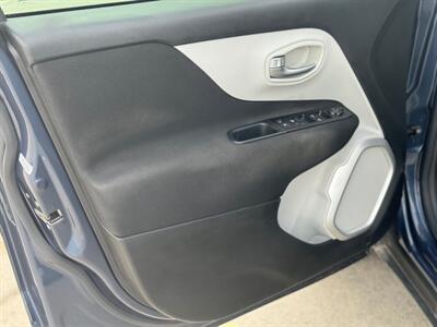 2021 Jeep Renegade Latitude   - Photo 7 - Somerton, AZ 85350