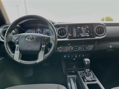 2018 Toyota Tacoma SR5 V6   - Photo 2 - Yuma, AZ 85365