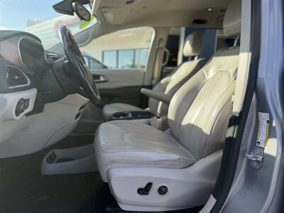 2018 Chrysler Pacifica Touring L - Photo 3 - Yuma, AZ 85365