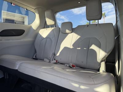 2018 Chrysler Pacifica Touring L - Photo 5 - Yuma, AZ 85365