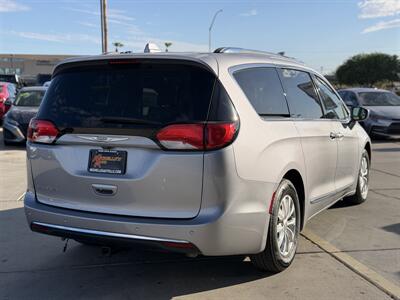 2018 Chrysler Pacifica Touring L - Photo 7 - Yuma, AZ 85365