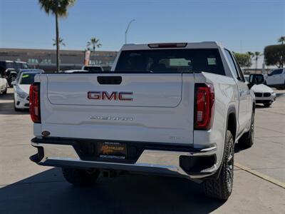 2025 GMC Sierra 1500 SLT   - Photo 8 - Yuma, AZ 85364