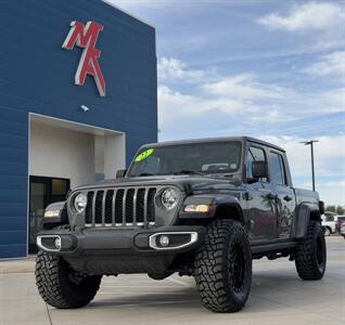 2022 Jeep Gladiator Sport S Truck