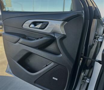 2018 Chevrolet Traverse LT Leather   - Photo 10 - Yuma, AZ 85365