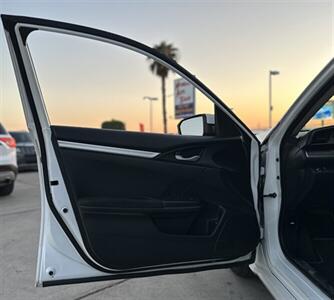 2020 Honda Civic LX - Photo 6 - Yuma, AZ 85364