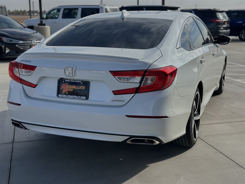2019 Honda Accord Sport photo 2