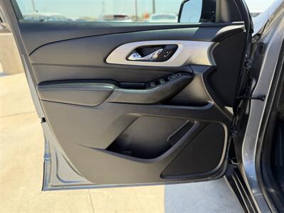 2019 Chevrolet Traverse LS - Photo 11 - Somerton, AZ 85350