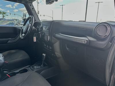 2018 Jeep Wrangler JK Sport S   - Photo 9 - Yuma, AZ 85365