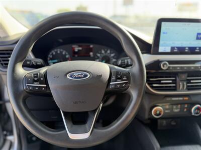 2022 Ford Escape SE   - Photo 2 - Somerton, AZ 85350