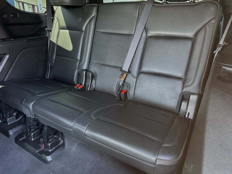 2021 Chevrolet Tahoe High Country photo 2