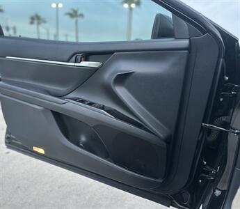 2019 Toyota Camry SE   - Photo 9 - Somerton, AZ 85350