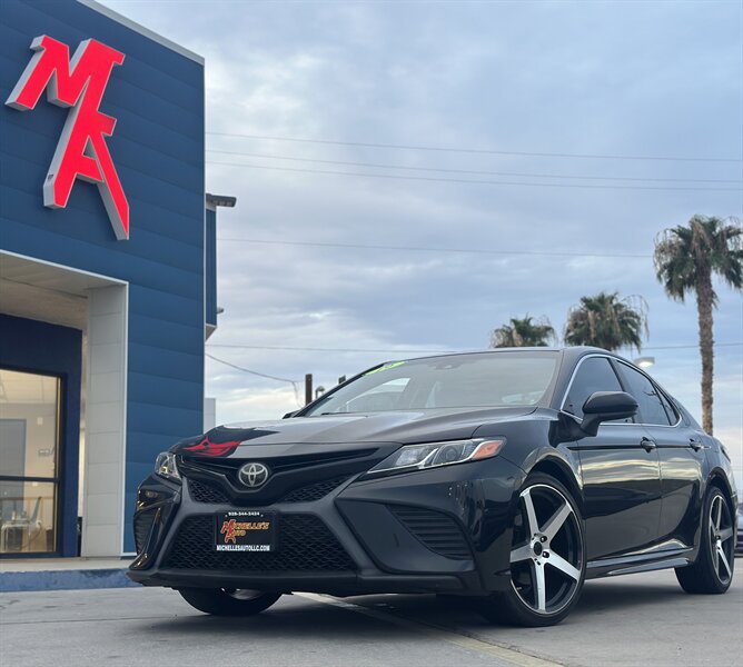 2019 Toyota Camry SE  