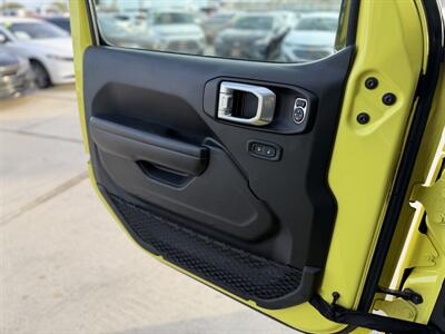 2023 Jeep Wrangler Rubicon 4xe 20th Anniversary - Photo 10 - Yuma, AZ 85364