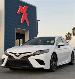 2018 Toyota Camry SE   - Photo 1 - Yuma, AZ 85365