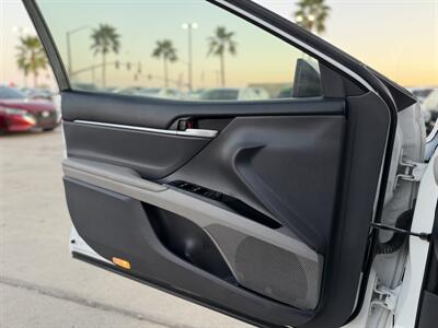 2018 Toyota Camry SE   - Photo 10 - Yuma, AZ 85365