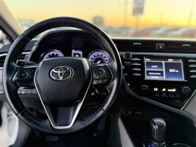 2018 Toyota Camry SE   - Photo 2 - Yuma, AZ 85365