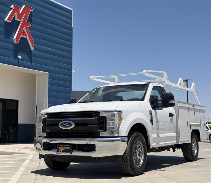 2017 Ford F-250 XL   - Photo 1 - Yuma, AZ 85365
