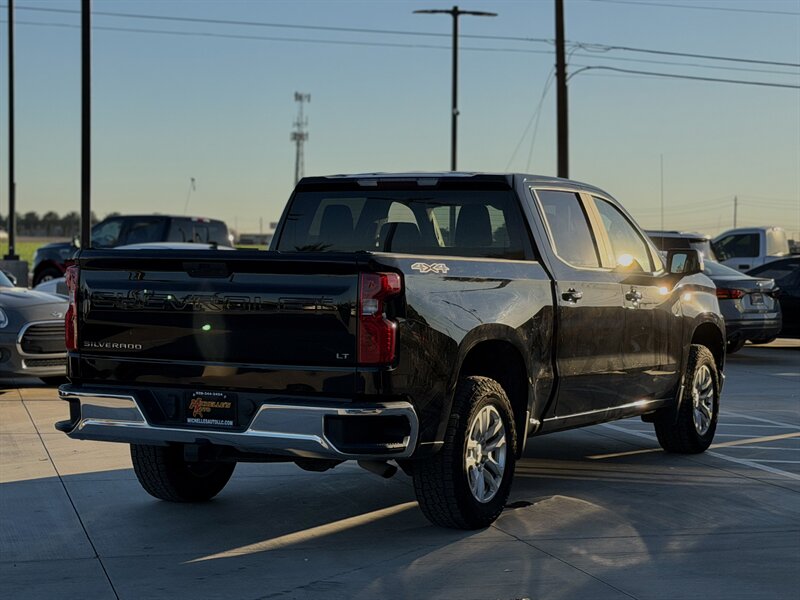 2019 Chevrolet Silverado 1500 LT photo 2