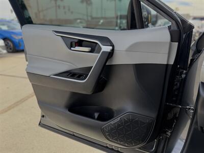 2019 Toyota RAV4 XLE   - Photo 10 - Somerton, AZ 85350