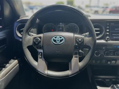 2021 Toyota Tacoma SR5 V6   - Photo 11 - Yuma, AZ 85364