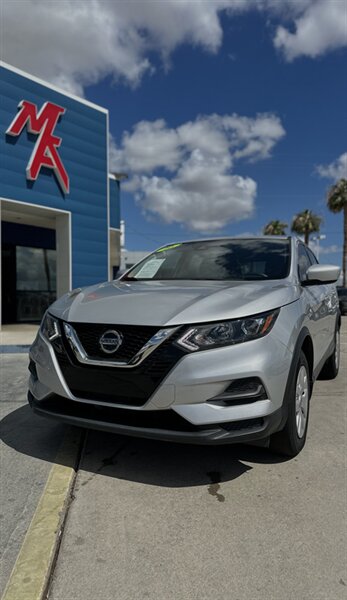 2020 Nissan Rogue Sport S  