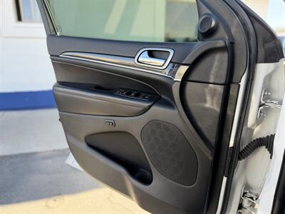 2017 Jeep Grand Cherokee Trailhawk   - Photo 9 - Yuma, AZ 85364