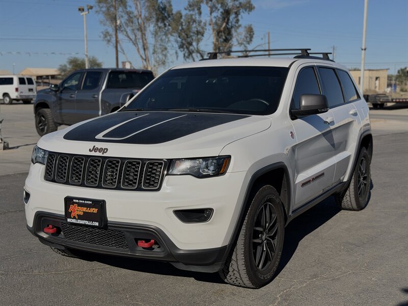 2017 Jeep Grand Cherokee Trailhawk   - Photo 1 - Yuma, AZ 85364