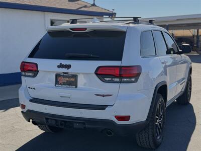2017 Jeep Grand Cherokee Trailhawk   - Photo 6 - Yuma, AZ 85364